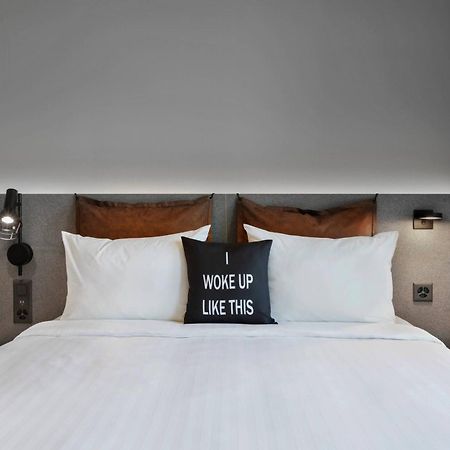 Moxy Bern Expo Hotel Exterior photo