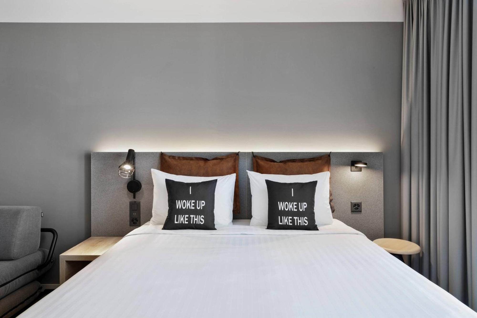 Moxy Bern Expo Hotel Exterior photo