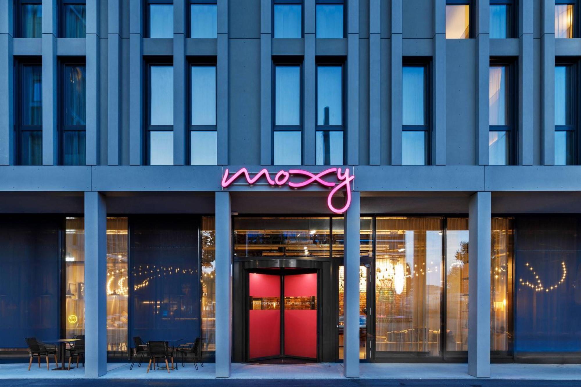 Moxy Bern Expo Hotel Exterior photo